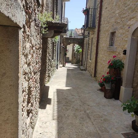 B&B Villa Argimusco Montalbano Elicona Exterior photo